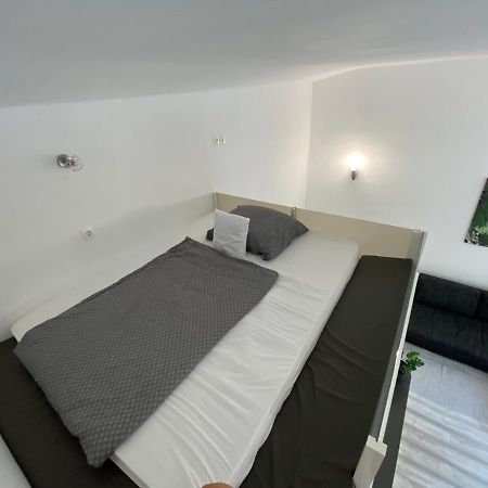 Belvarosi Apartman 2 Apartment Мисколк Екстериор снимка