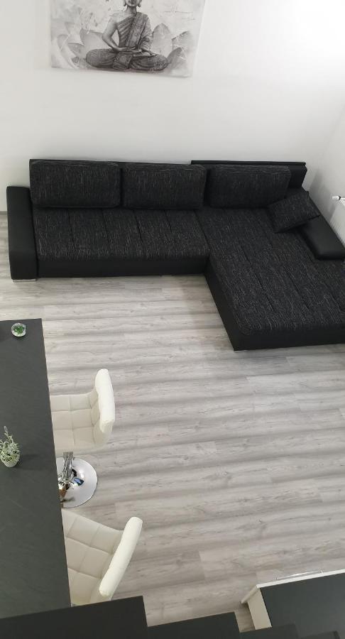 Belvarosi Apartman 2 Apartment Мисколк Екстериор снимка