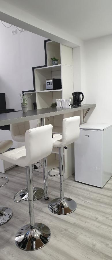 Belvarosi Apartman 2 Apartment Мисколк Екстериор снимка