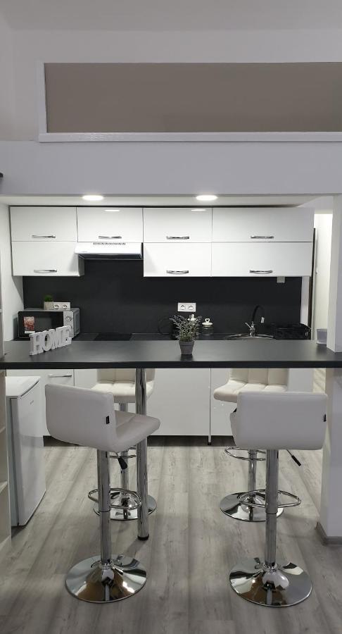 Belvarosi Apartman 2 Apartment Мисколк Екстериор снимка