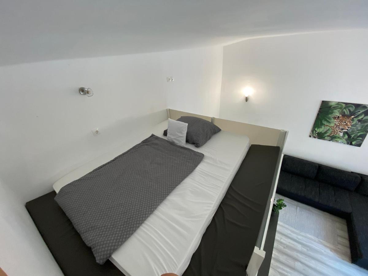 Belvarosi Apartman 2 Apartment Мисколк Екстериор снимка